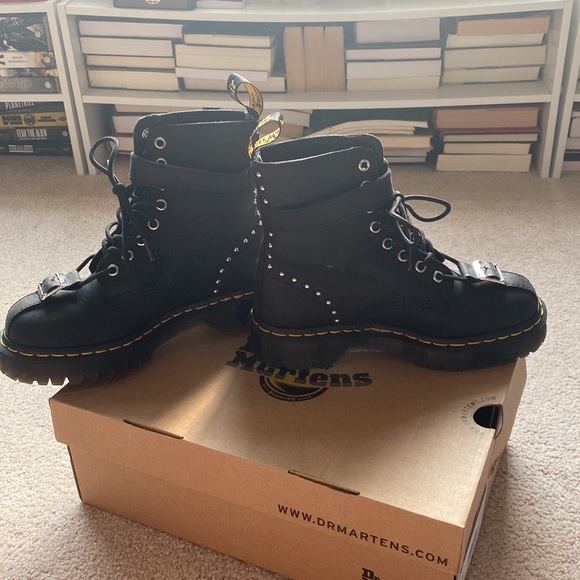 Dr. Martens Gomez Floral Embroidered Combat Boot Platform RARE - Picture 5 of 9